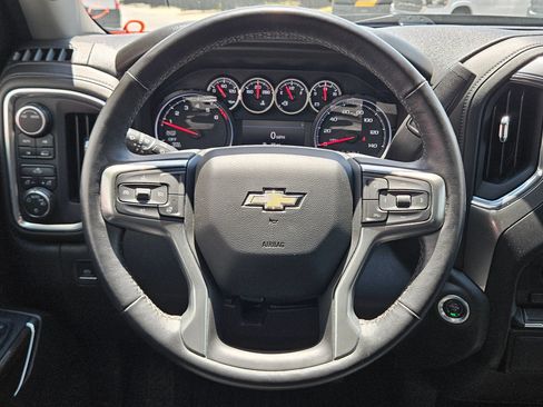 Used 2022 Chevrolet Silverado 1500 LT AWD/4WD image 15