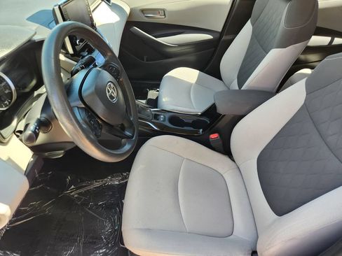 Used 2020 Toyota Corolla LE w/ LE Premium Package FWD image 4