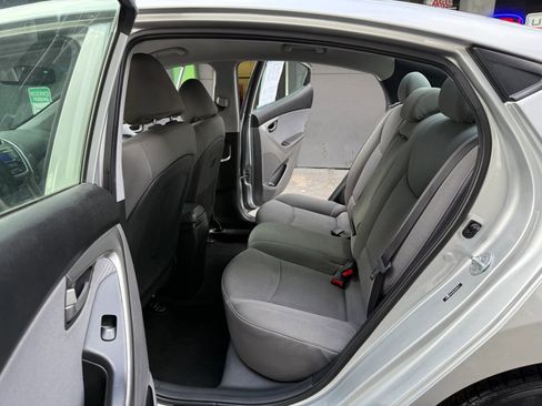 Used 2013 Hyundai Elantra GLS w/ Preferred Pkg FWD image 12