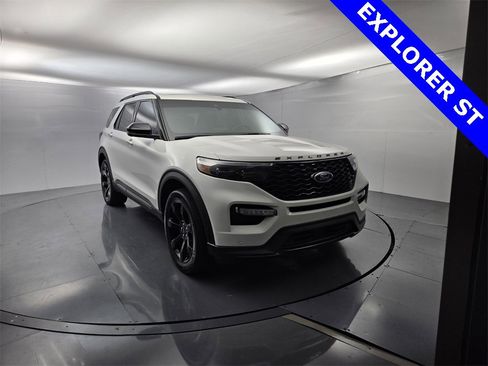 Used 2020 Ford Explorer ST w/ ST Street Pack image 3