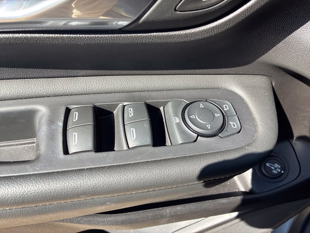 Used 2024 GMC Terrain SLT w/ Tech Package AWD/4WD image 9