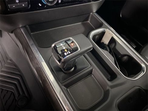 Used 2022 Chevrolet Silverado 1500 LTZ image 15