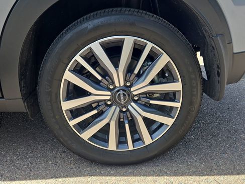 Used 2023 Nissan Kicks SV image 18