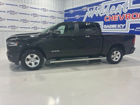 Used 2025 RAM 1500 Big Horn AWD/4WD image 3