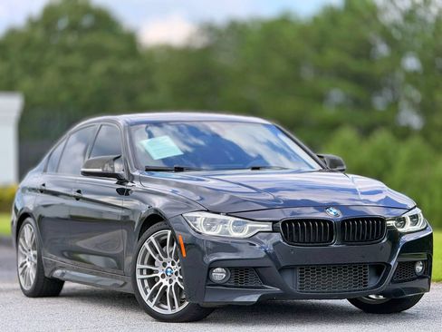 Used 2017 BMW 340i Sedan RWD image 4