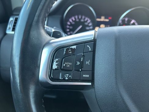 Used 2015 Land Rover Discovery Sport HSE image 31