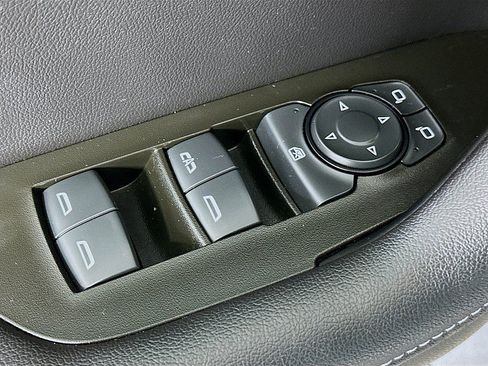 Used 2022 Chevrolet Blazer LT AWD/4WD image 18