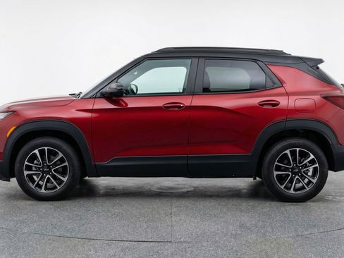 Used 2025 Chevrolet TrailBlazer LT FWD image 5