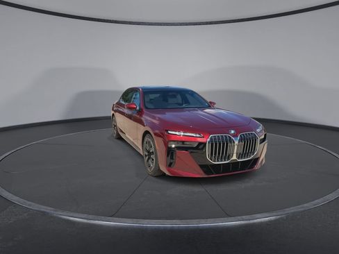 Used 2023 BMW 760i xDrive w/ Executive Package AWD/4WD image 3
