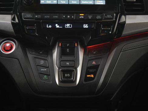 Used 2023 Honda Odyssey Sport image 17
