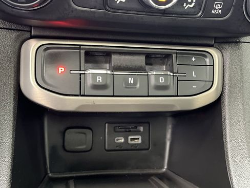 Certified 2022 GMC Acadia Denali w/ Denali Ultimate Package image 28