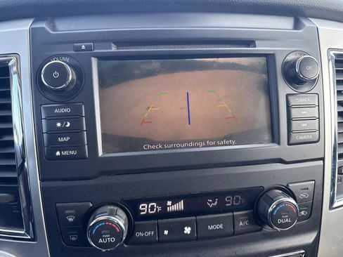 Used 2019 Nissan Titan SV w/ SV Convenience Package image 20