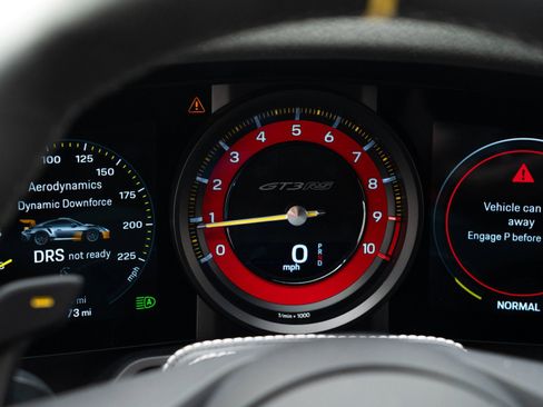 Certified 2025 Porsche 911 GT3 RS image 27