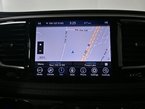 Used 2020 Chrysler Pacifica Limited image 31