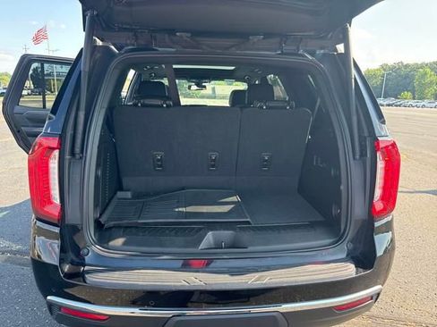 Used 2021 GMC Yukon SLT w/ SLT Luxury Plus Package image 34