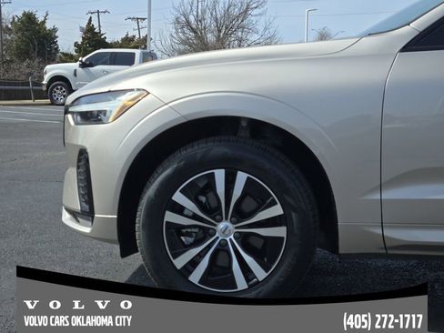 Certified 2025 Volvo XC60 B5 Core image 6