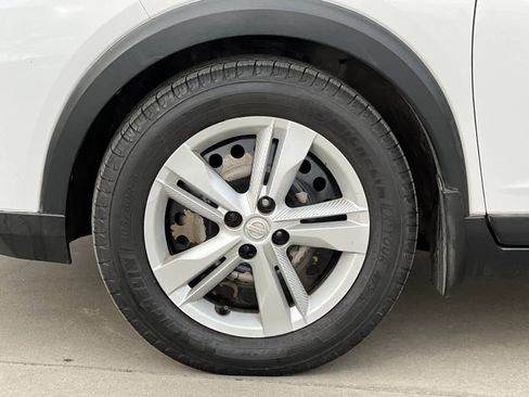 Used 2018 Nissan Kicks S image 26