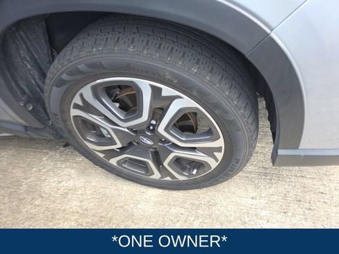 Used 2023 Subaru Ascent Limited w/ Technology Package AWD/4WD image 3
