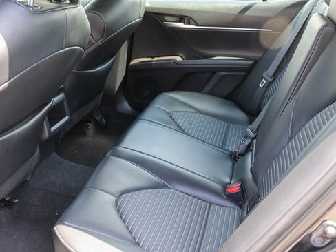 Used 2023 Toyota Camry SE image 11