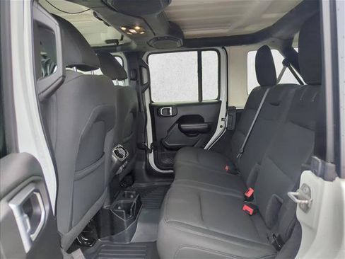 Used 2019 Jeep Wrangler Unlimited Sport S AWD/4WD image 18
