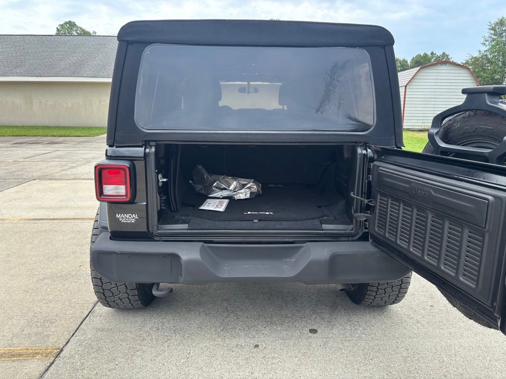 Used 2019 Jeep Wrangler Unlimited Sport S AWD/4WD image 17