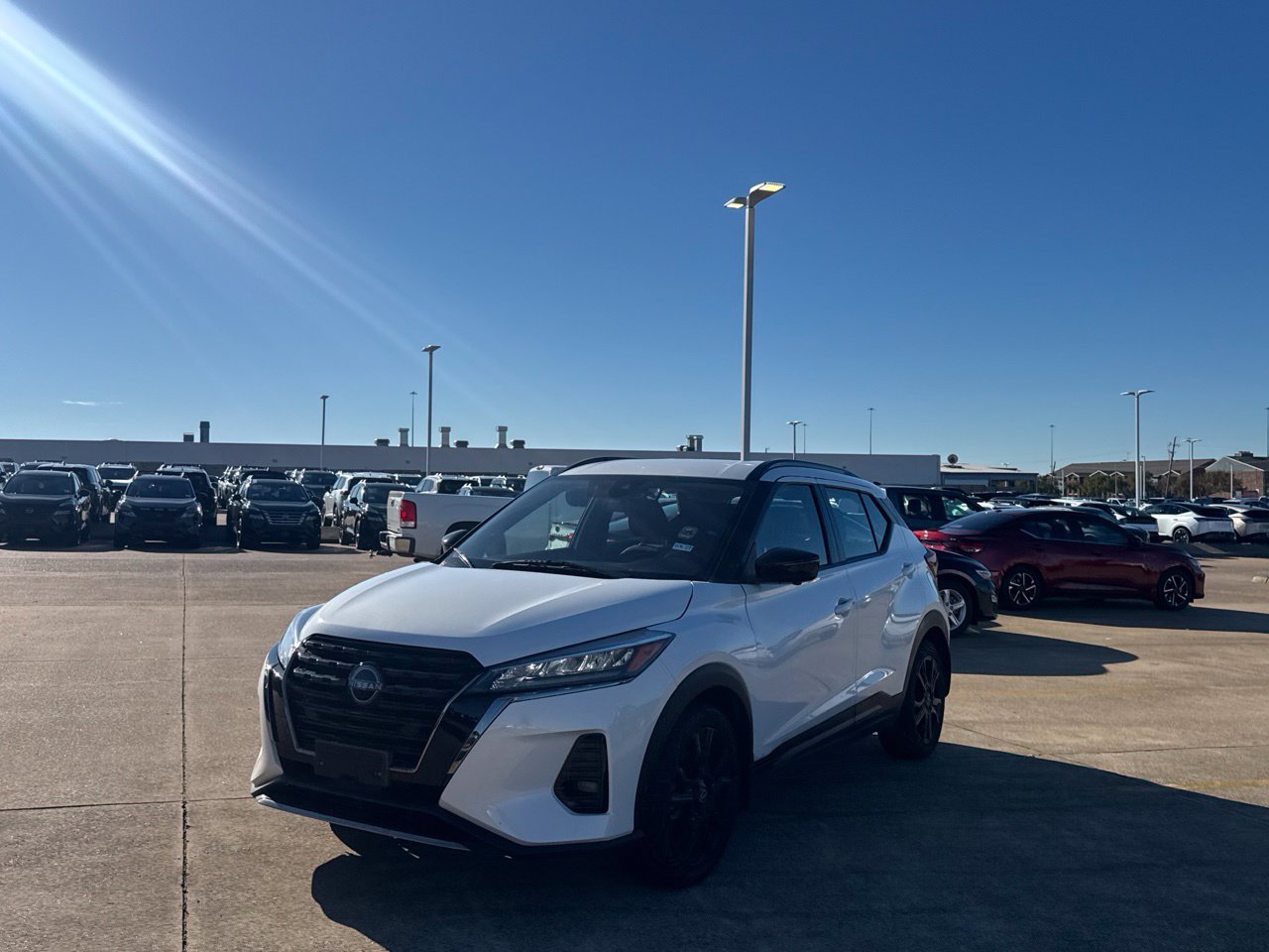 Certified 2023 Nissan Kicks SR w/ Exterior Package FWD image 9