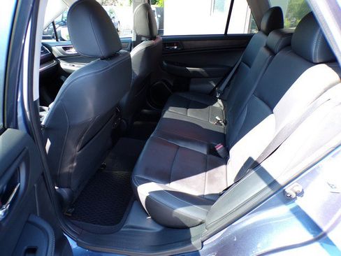 Used 2017 Subaru Outback 3.6R Limited AWD/4WD image 16
