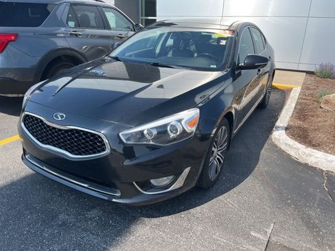 Used 2014 Kia Cadenza Premium w/ Luxury Package FWD image 3