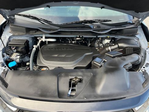 Used 2024 Honda Odyssey Sport image 18