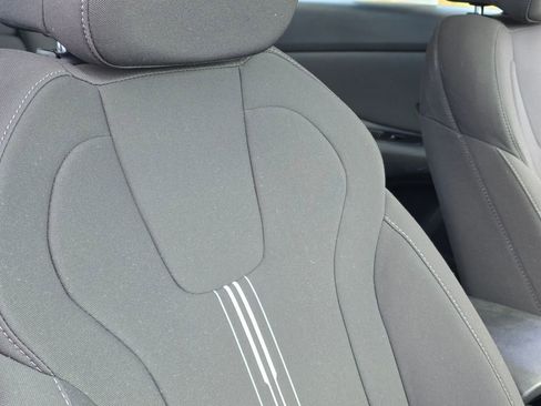 Used 2024 Hyundai Elantra SEL w/ Convenience Package image 27