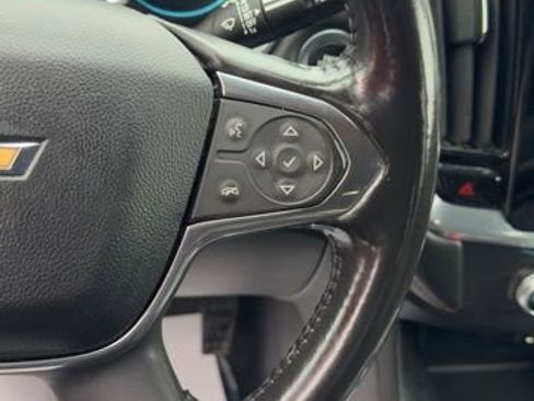 Used 2019 Chevrolet Traverse LT image 13