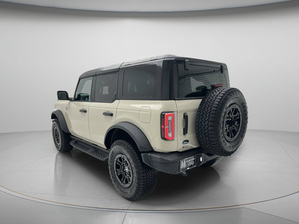 Used 2025 Ford Bronco Badlands AWD/4WD image 7