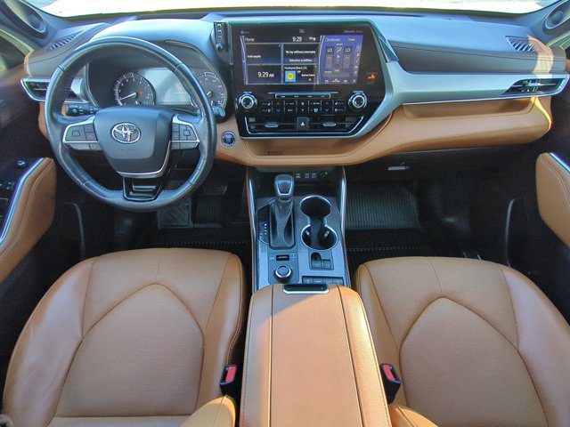 Used 2022 Toyota Highlander Platinum AWD/4WD image 15