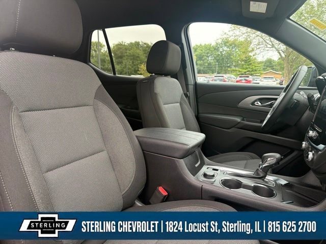 Used 2023 Chevrolet Traverse LT FWD image 12