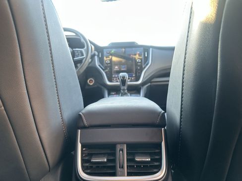 Used 2022 Subaru Outback Limited image 30
