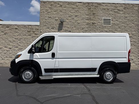 Used 2025 RAM ProMaster 2500 w/ U-Haul Equipment Group FWD image 5
