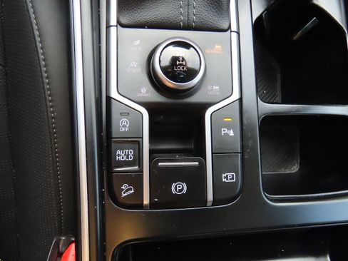 Used 2025 Kia Sorento X-Line EX image 31