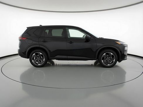 Used 2025 Nissan Rogue SV FWD image 11