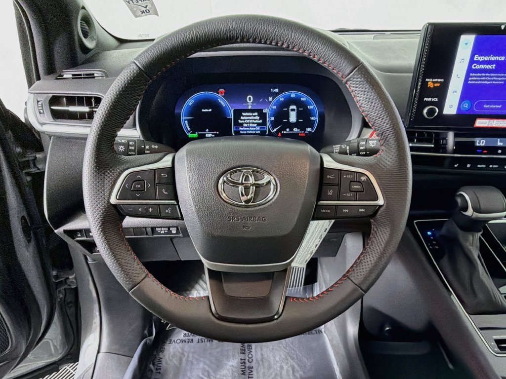 Used 2025 Toyota Sienna XSE w/ XSE Premium Package AWD/4WD image 11