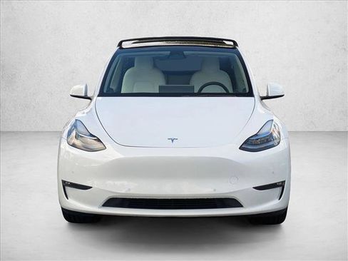 Used 2021 Tesla Model Y Long Range image 2