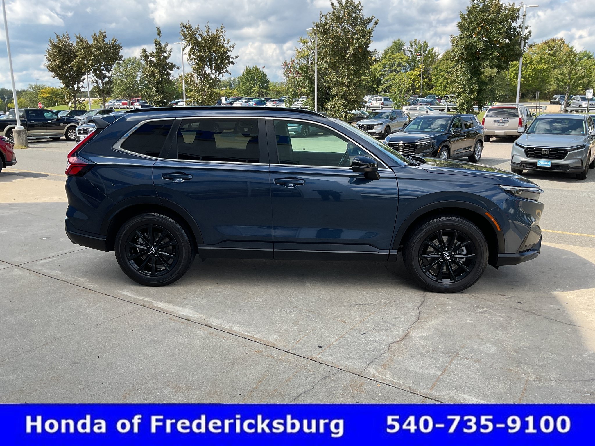 Used 2025 Honda CR-V Sport image 7