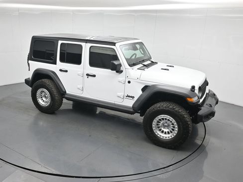 Used 2026 Jeep Wrangler Unlimited Sport AWD/4WD image 35