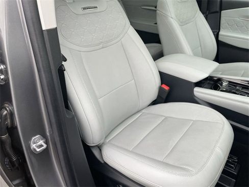 Used 2025 Ford Explorer Platinum w/ LUX Leather Package image 26