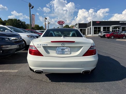 Used 2013 Mercedes-Benz SLK 250 image 4