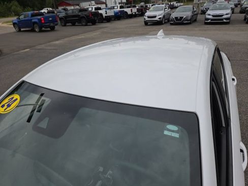 Used 2024 Buick Envista Sport Touring w/ Convenience I Package FWD image 34
