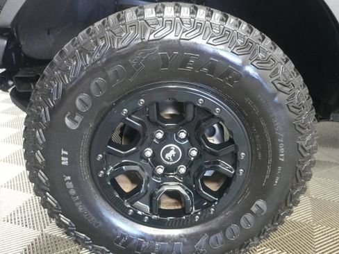 Certified 2024 Ford Bronco Wildtrak AWD/4WD image 9