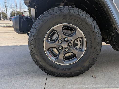 Used 2022 Jeep Gladiator Rubicon w/ Cold Weather Group image 30