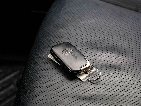 Used 2017 Lexus GX 460 image 54