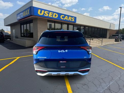 Used 2024 Kia Sportage EX image 6