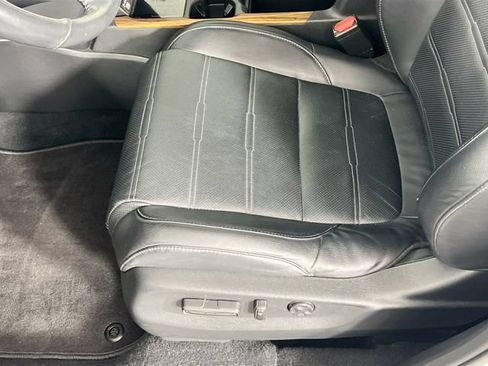 Used 2020 Honda CR-V Touring image 22